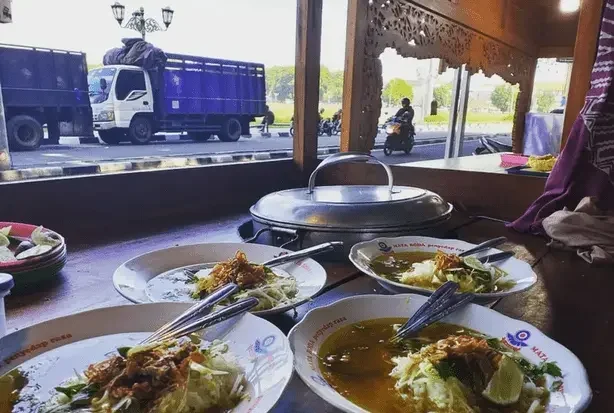 Soto Rava: Santapan Malam yang Tak Pernah Menipu di Cilacap